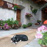 Barba Gust Farm stay *